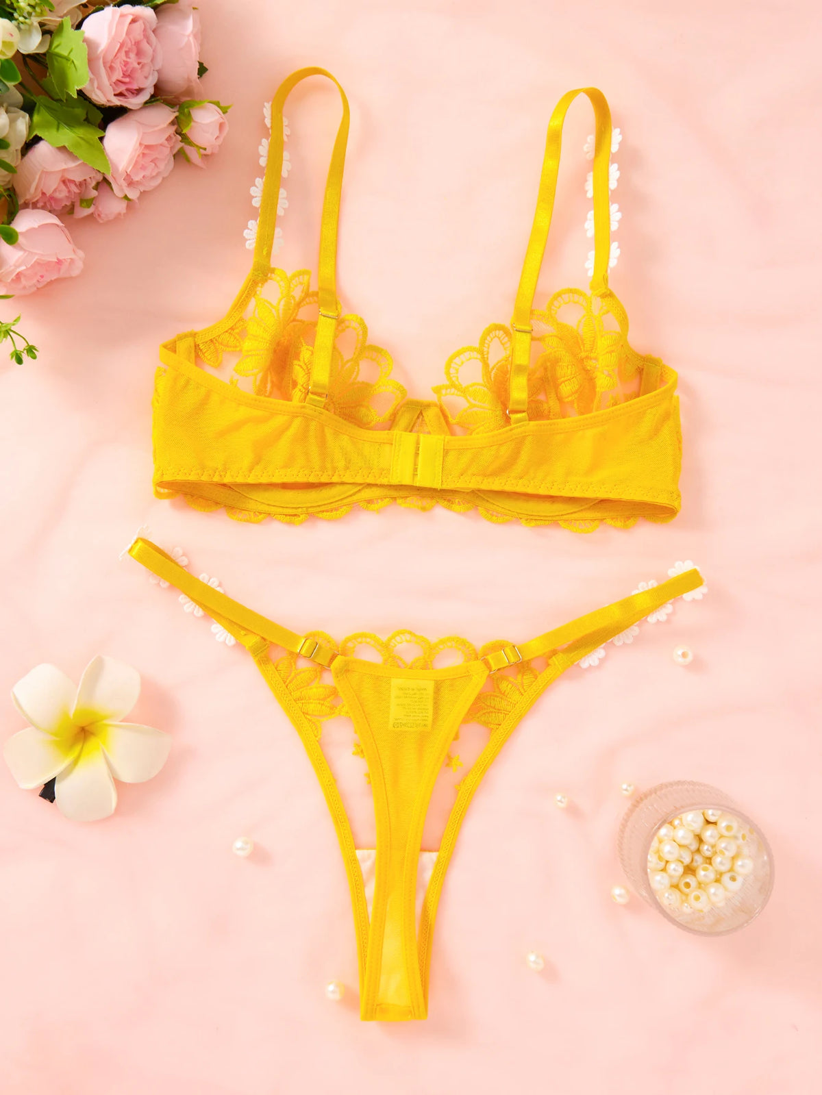 A sexy Yellow lingerie set, including a daisy-patterned bra and thong, a comfortable family-style women's two-piece ZA825086