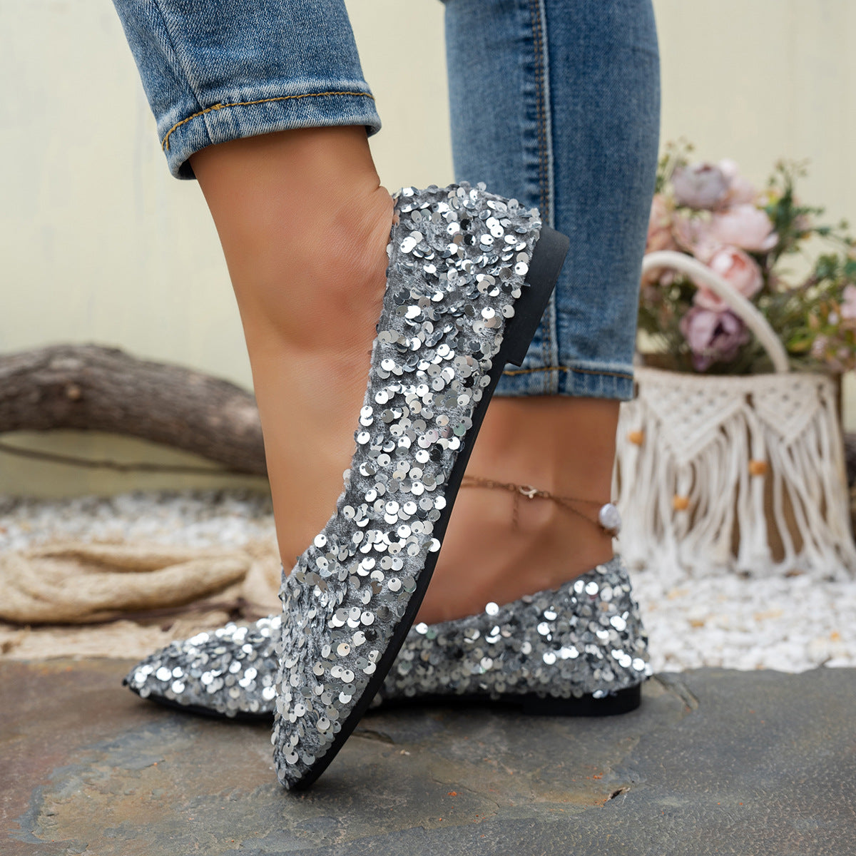 2025 Pointed-toe, Shallow-mouth, Flat-soled Casual Women's Shoes