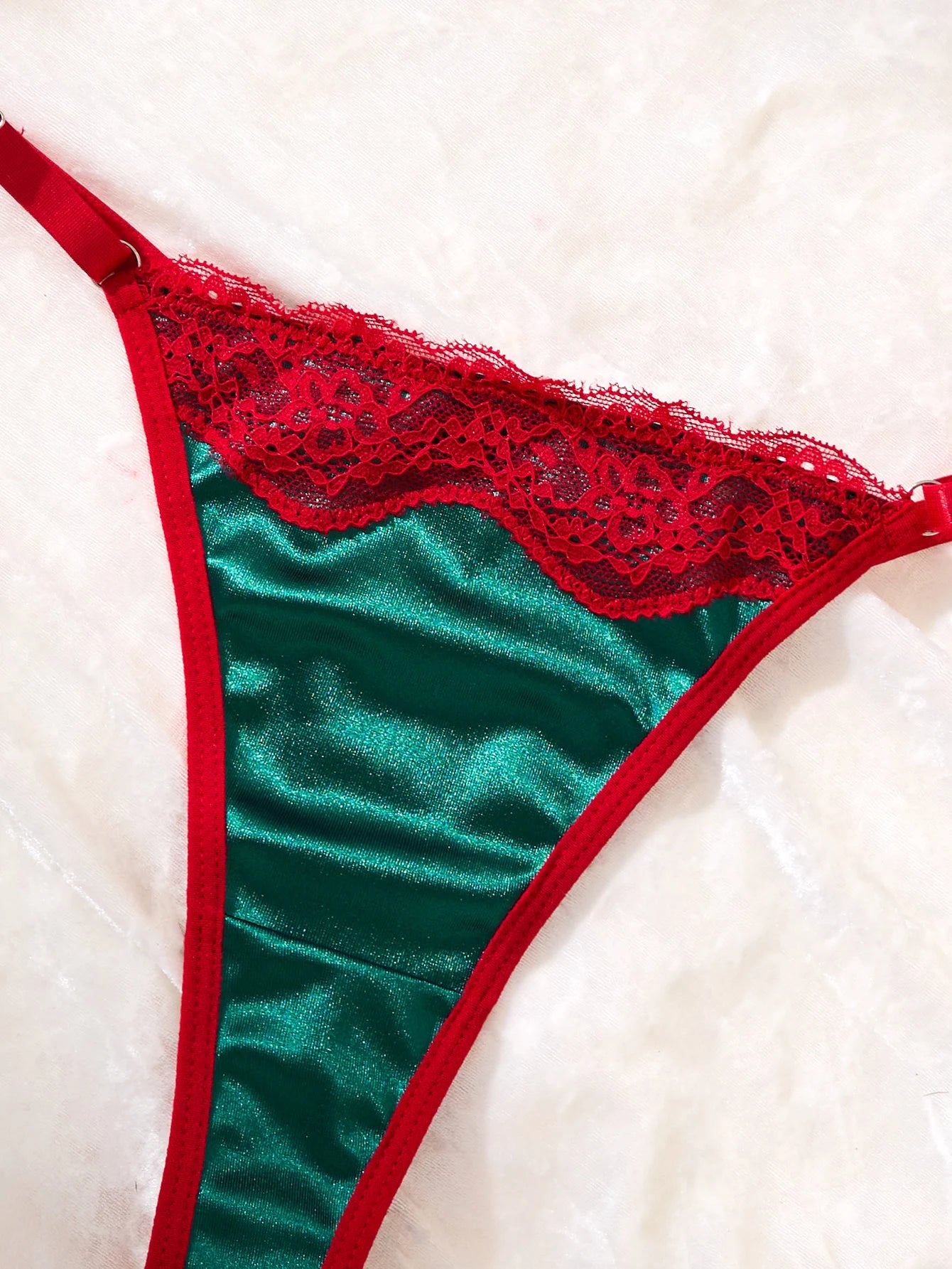 Christmas customized style,Sexy underwear set in green and red, featuring a thong style.Christmas Carnivals Sexy Bra ZA825175