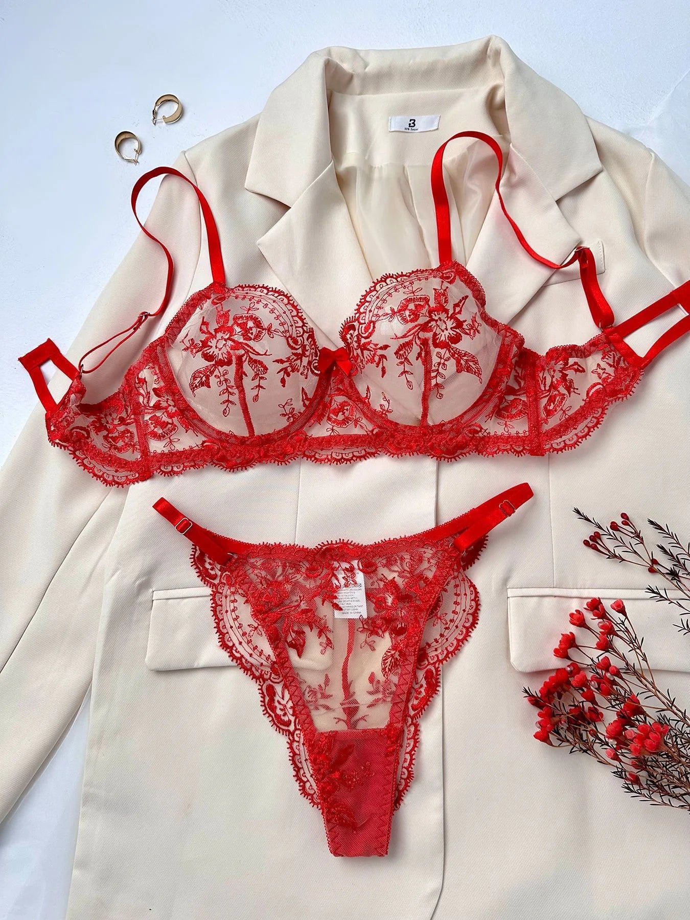 Hot-selling Sexy Lingerie Floral Embroidery Sheer Mesh Sexy Comfortable Elegant Lingerie Set