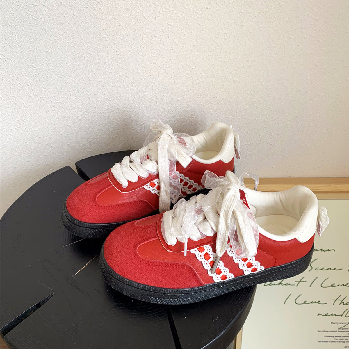 Fashionable Lace Bow-decorated Flat Casual Shoes