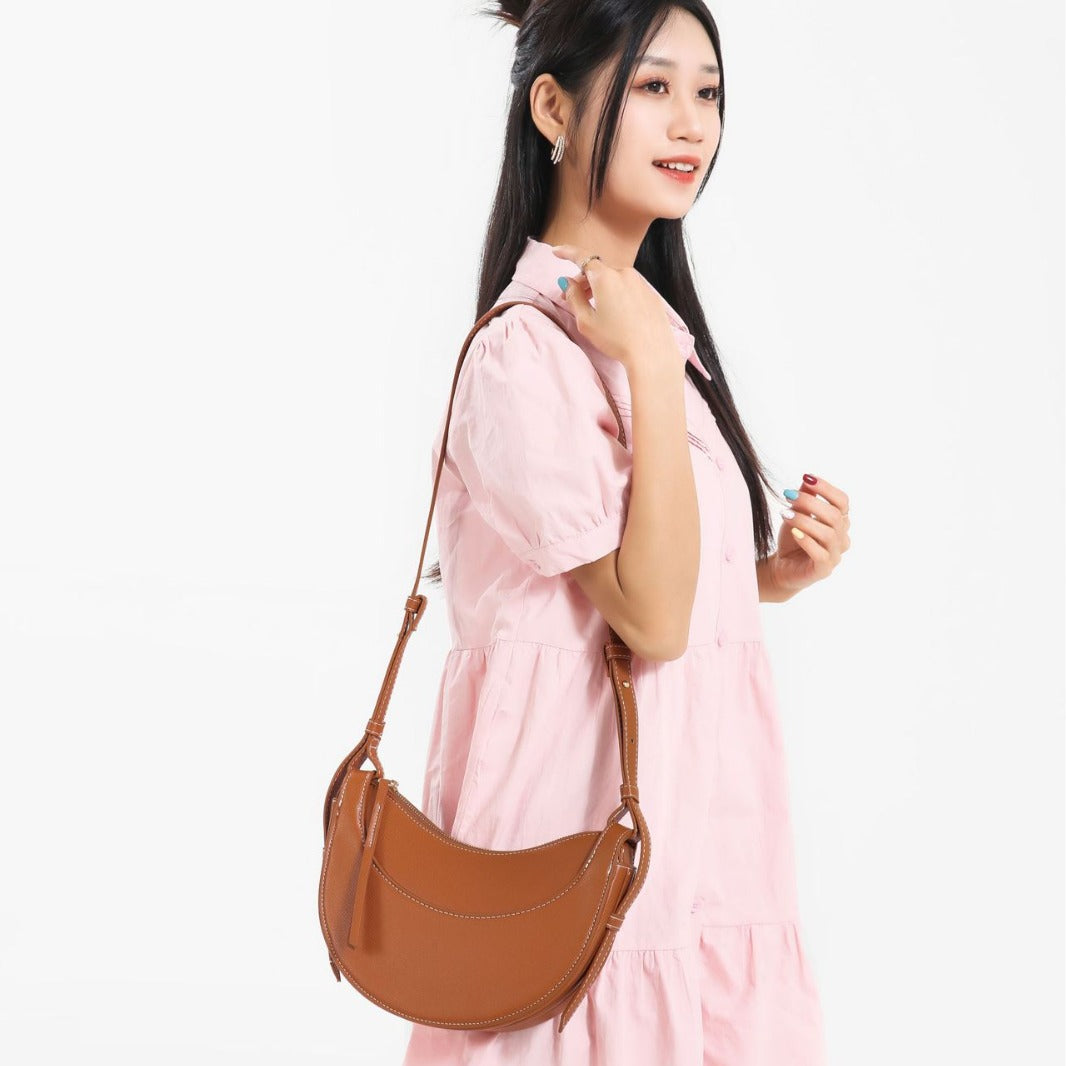 Niche And Unique Fashion Shoulder Bag