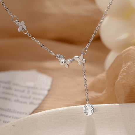 Butterfly Anklet, Featuring An Exquisite Butterfly Design That's Agile And Elegant. The Thin Chain Fits The Ankle Snugly, Glows With A Faint Shimmer, Adding Romantic Ingenuity To Summer Outfits.