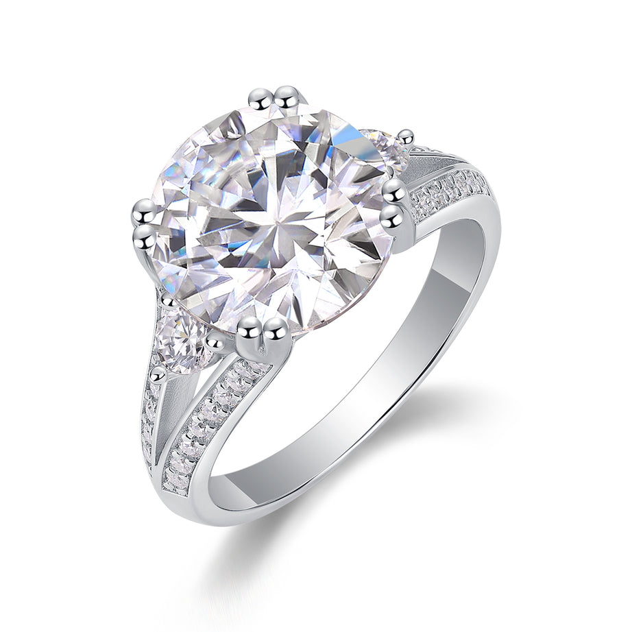 Elegant Radiance - A Fashionable And Luxurious Jewelry Piece Set With 5-carat Moissanite S925 Sterling Silver And Platinum-plated Diamond