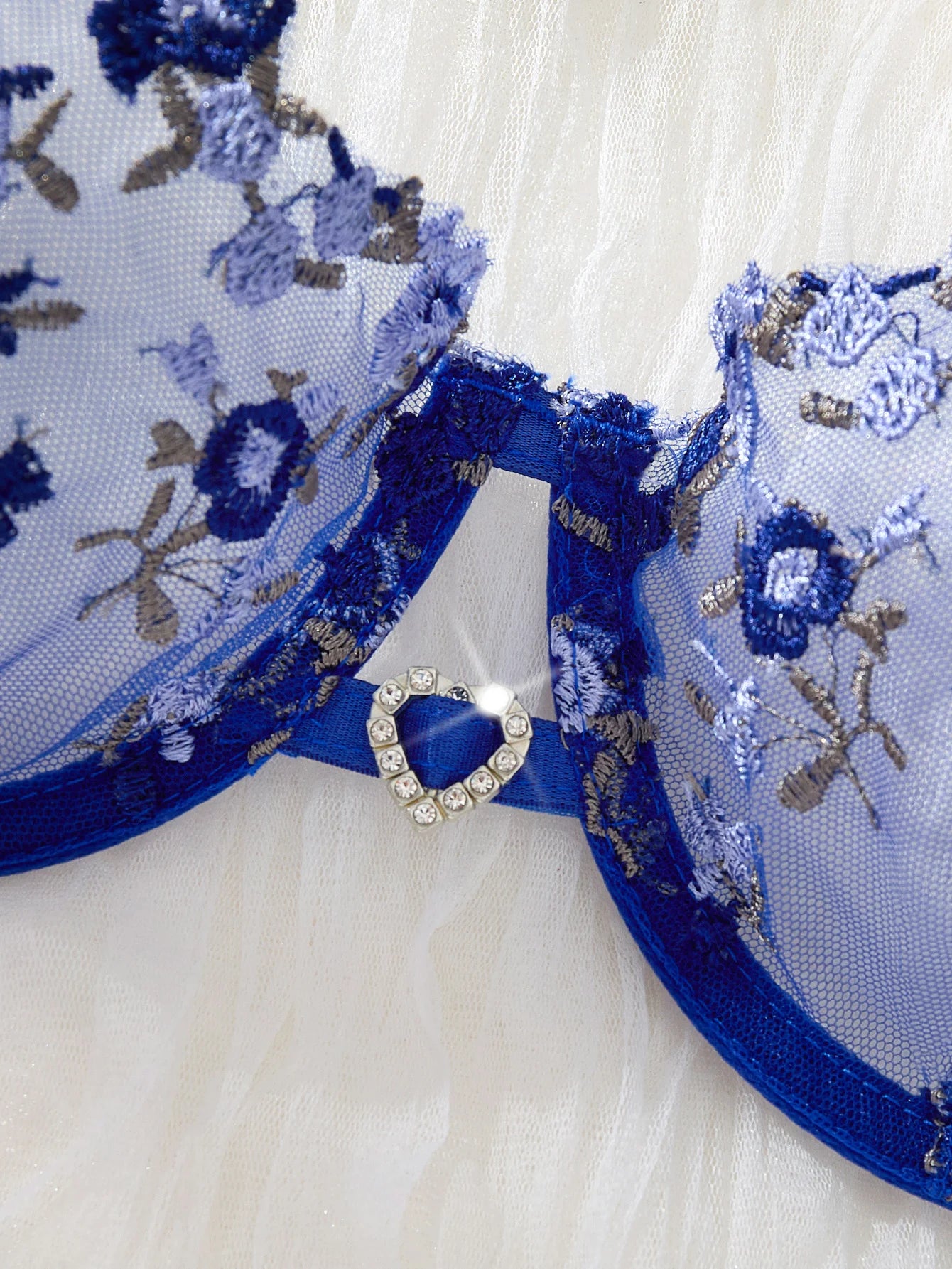 Blue Embroidered Floral Lingerie Set - Sexy Bra And G-string Combo with Heart Decoration Underwear Set for Women ZA824026