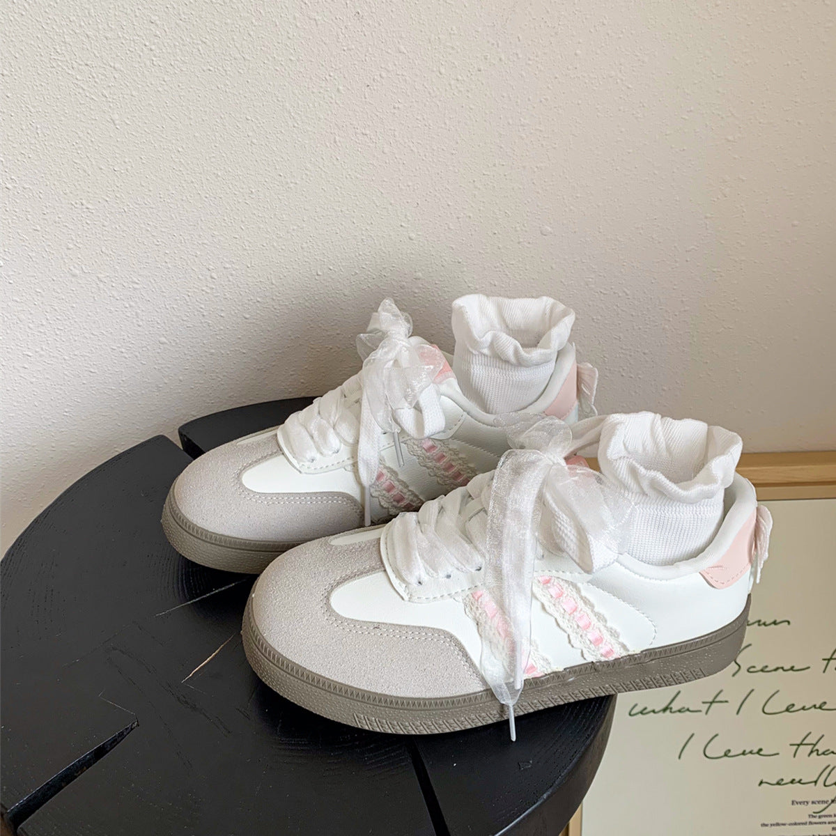 Fashionable Lace Bow-decorated Flat Casual Shoes