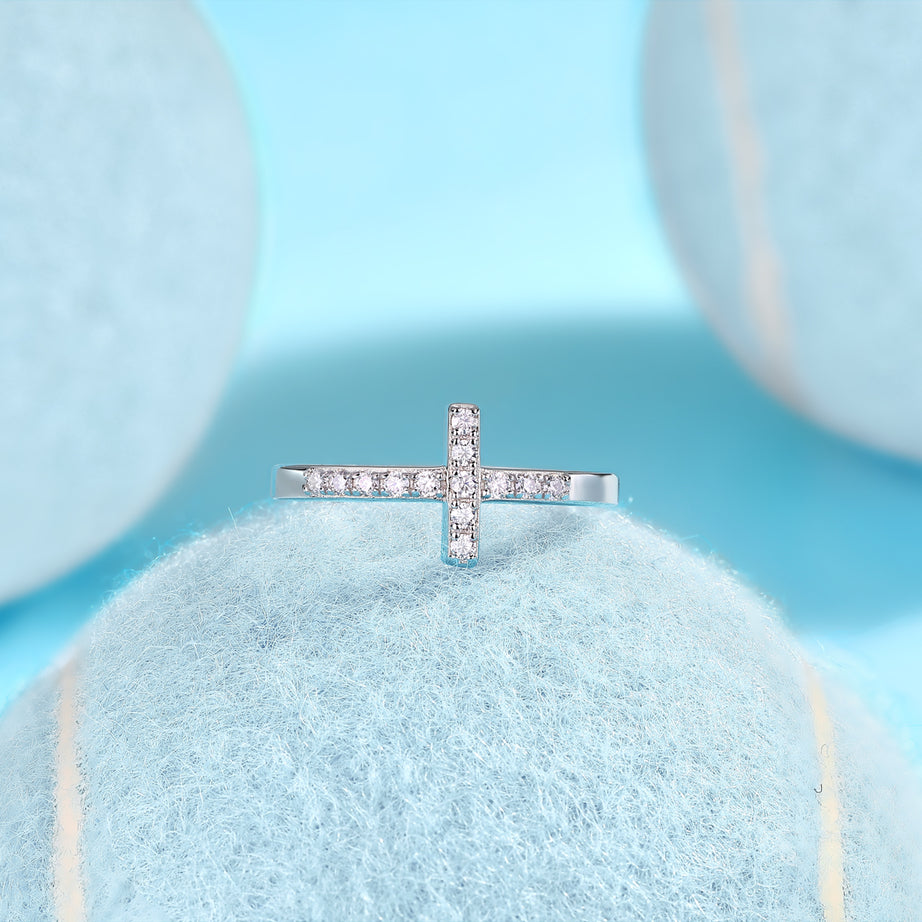 Holy Light Cross - A Fashionable And Luxurious Jewelry Piece Set With Moissanite S925 Sterling Silver And Platinum-plated Diamond