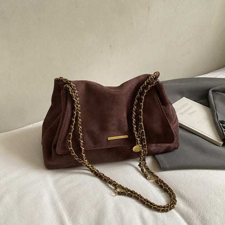 Autumn Chain Shoulder Bag With A Vintage Crossbody Design