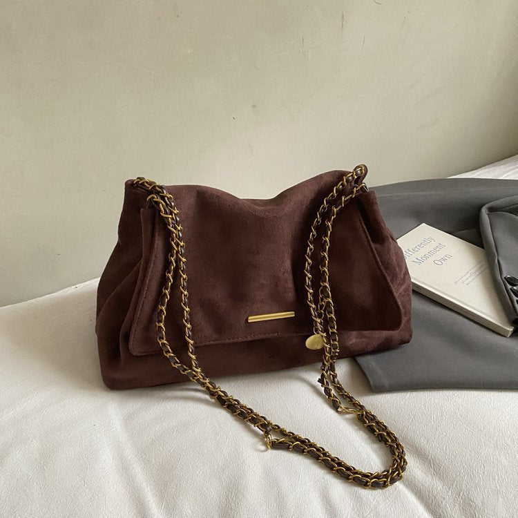 Autumn Chain Shoulder Bag With A Vintage Crossbody Design