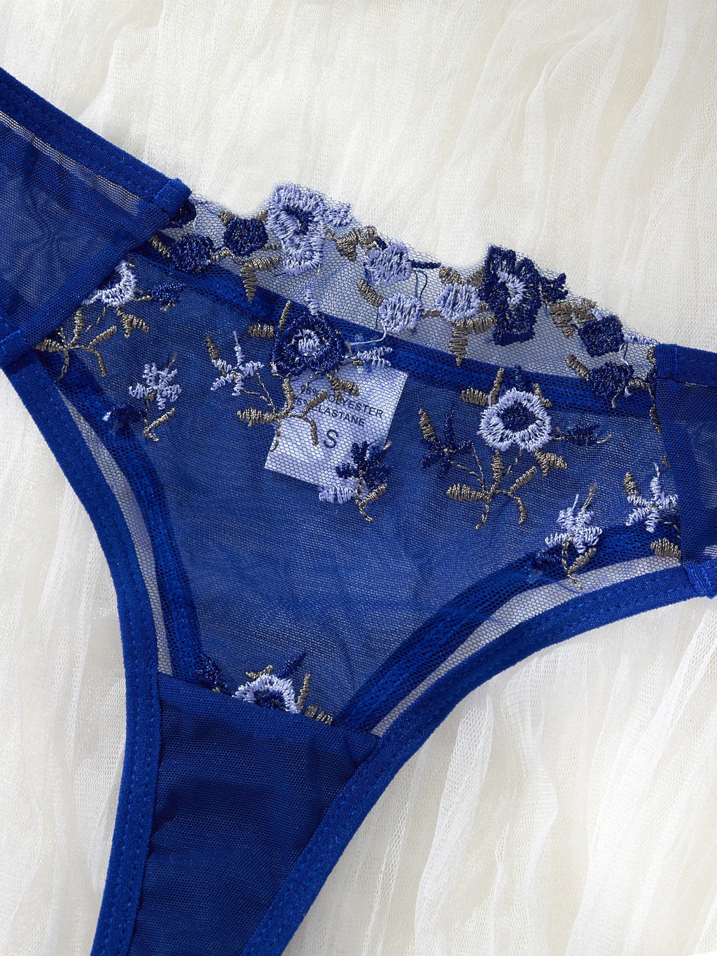 Blue Embroidered Floral Lingerie Set - Sexy Bra And G-string Combo with Heart Decoration Underwear Set for Women ZA824026