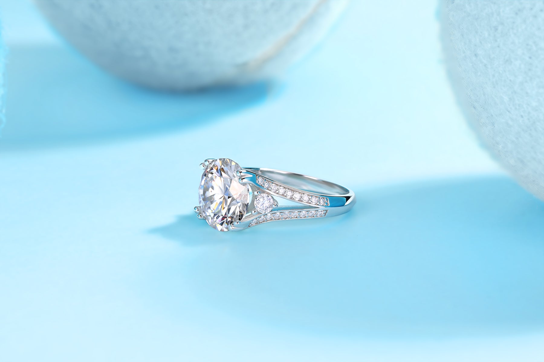 Elegant Radiance - A Fashionable And Luxurious Jewelry Piece Set With 5-carat Moissanite S925 Sterling Silver And Platinum-plated Diamond