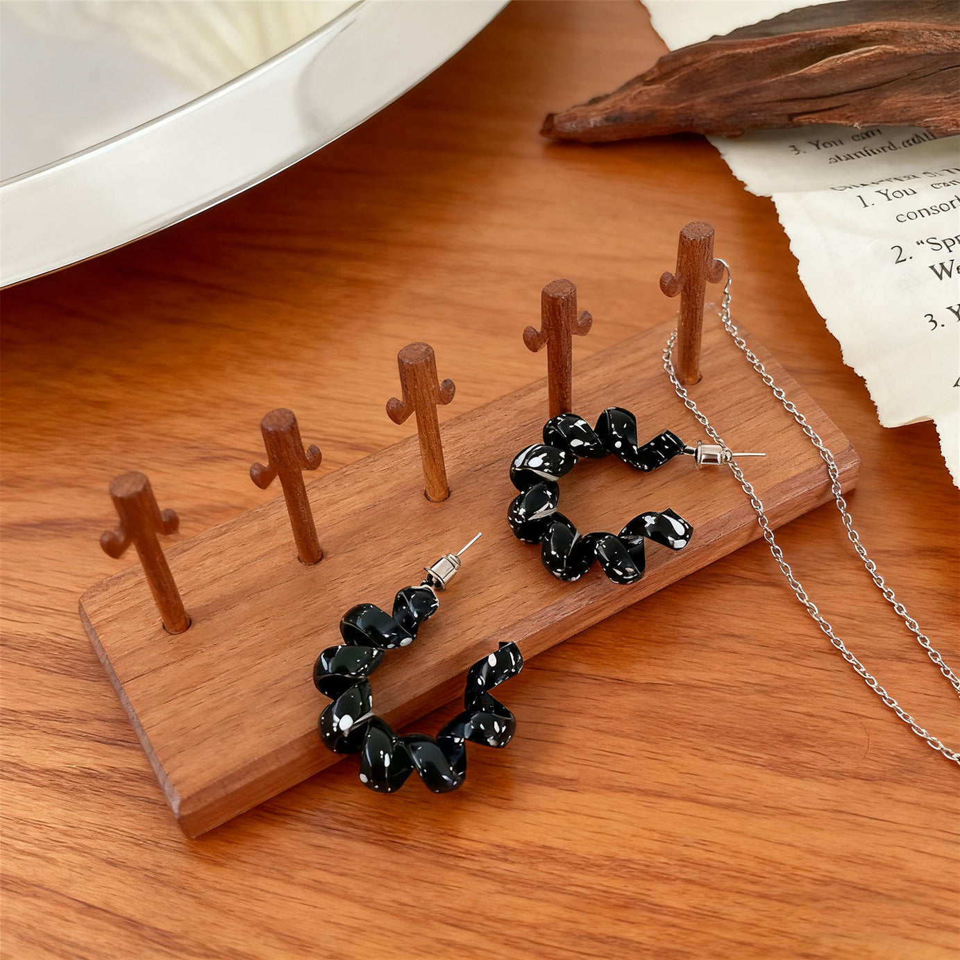 Black&White Earrings-1485