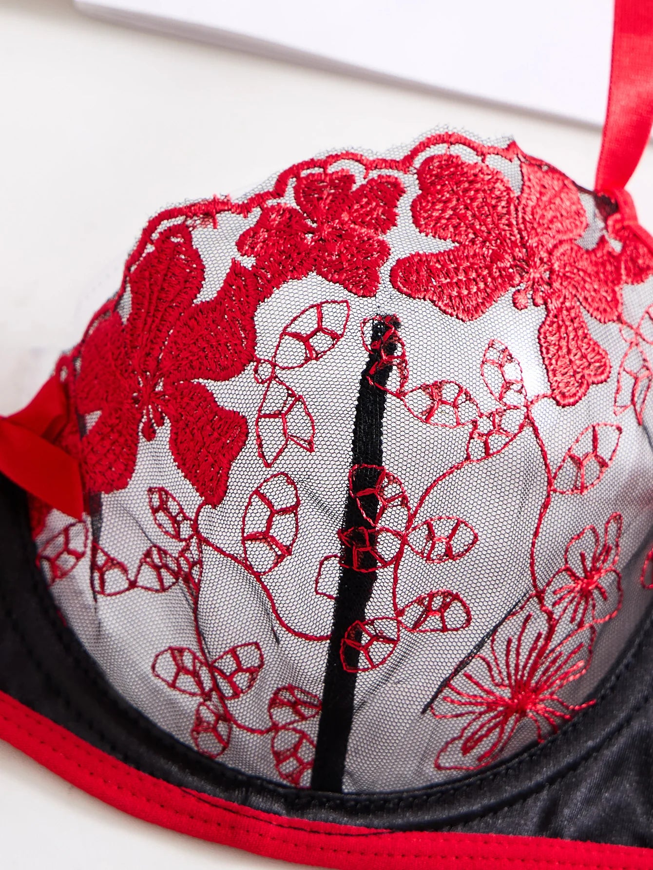 Ladies' wine red heart-shaped design embroidered semi transparent comfortable breathable underwear set, suitable ZA825176