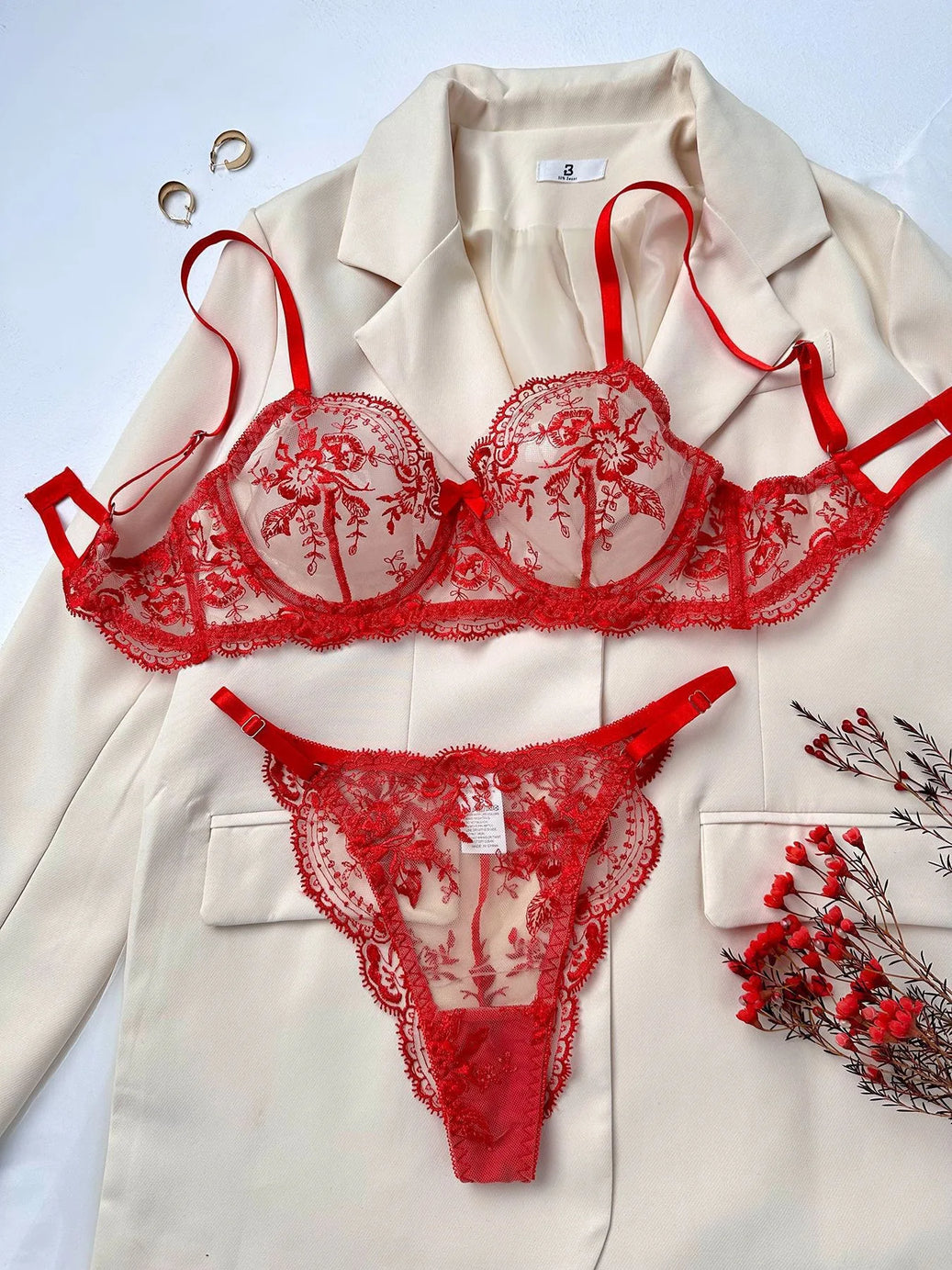 Hot-selling Sexy Lingerie Floral Embroidery Sheer Mesh Sexy Comfortable Elegant Lingerie Set