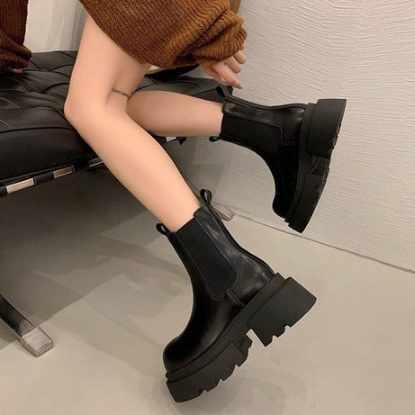 Invisible Heightening Retro Western-style Boots