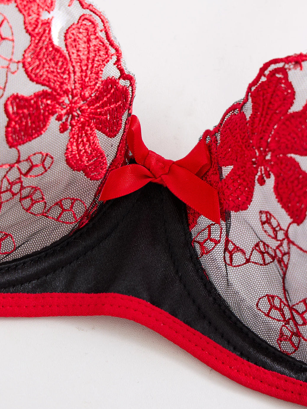 Ladies' wine red heart-shaped design embroidered semi transparent comfortable breathable underwear set, suitable ZA825176