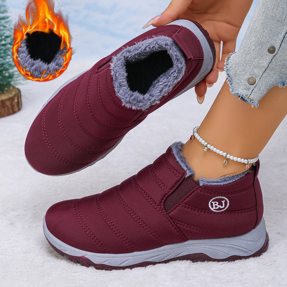 CIORWomensSnowBootsupperismadeofwaterproofPUorwarmsuedetheinsideisfullylinedwithhighqualityfauxfurwhichiswarmandcomfortablethesolidmoldedrubbersoleisdurableandhasantislipdesignwithdeeptreadwhichissuit