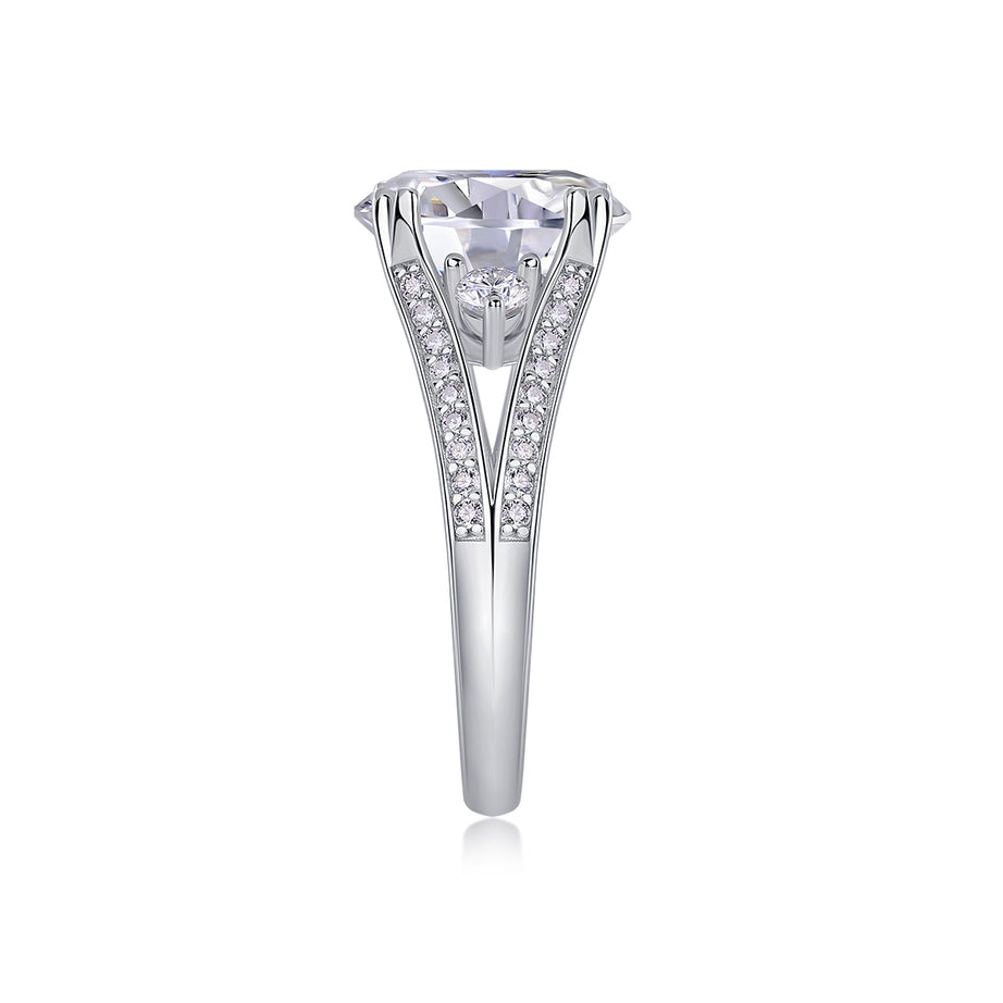 Elegant Radiance - A Fashionable And Luxurious Jewelry Piece Set With 5-carat Moissanite S925 Sterling Silver And Platinum-plated Diamond