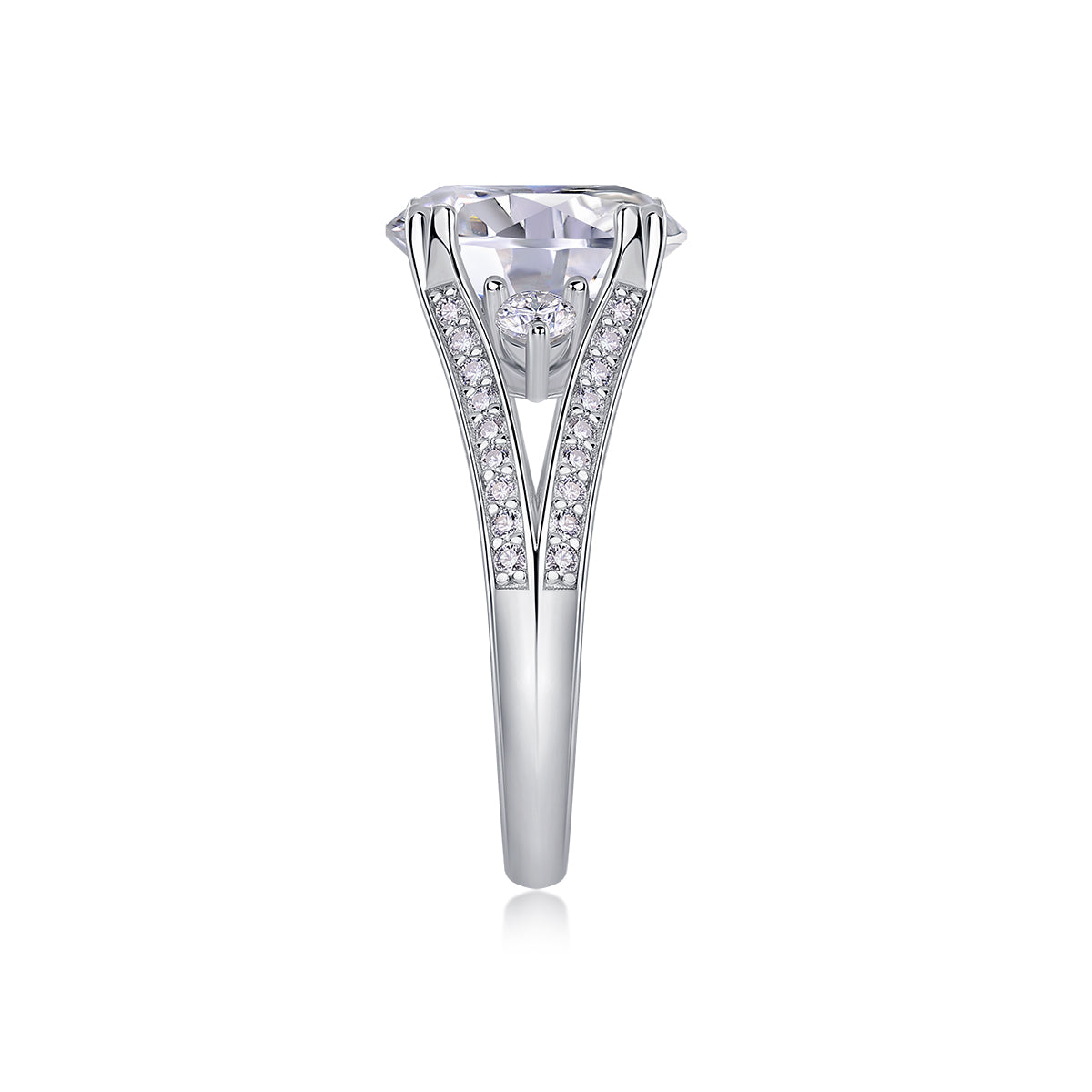 Elegant Radiance - A Fashionable And Luxurious Jewelry Piece Set With 5-carat Moissanite S925 Sterling Silver And Platinum-plated Diamond